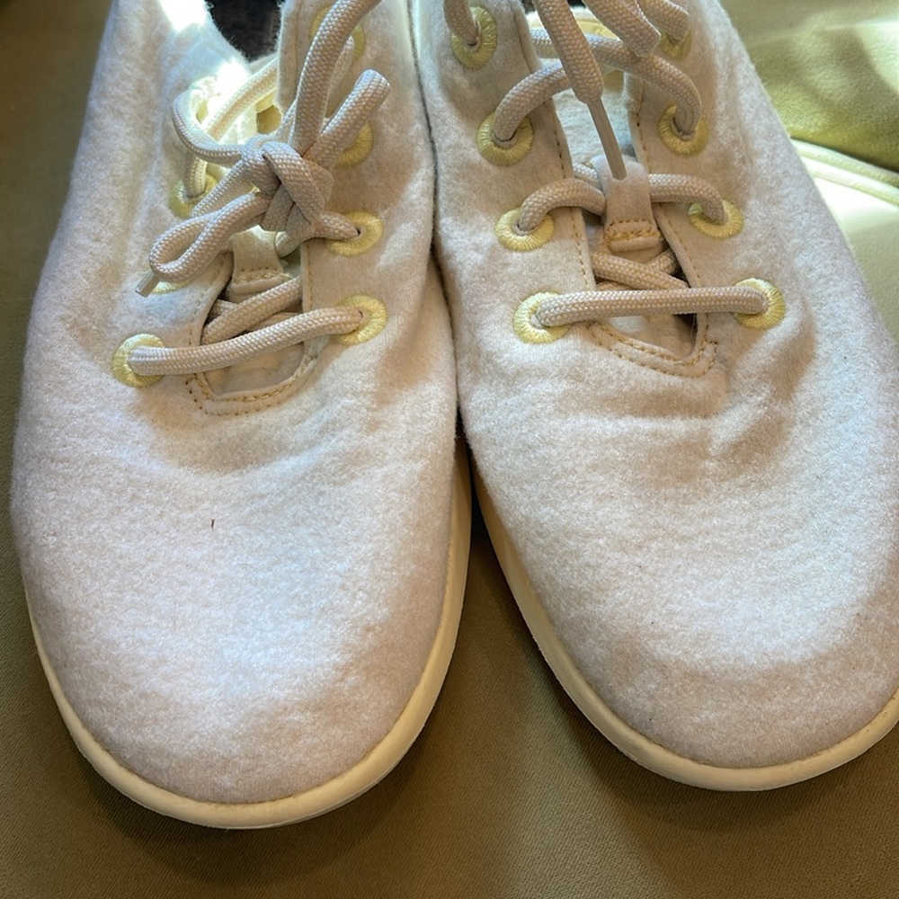 Allbirds yellow wool sneakers - Picture 4 of 6